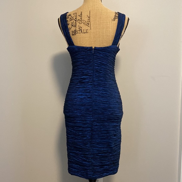 “Laura” Cocktail Dress - Picture 2 of 4